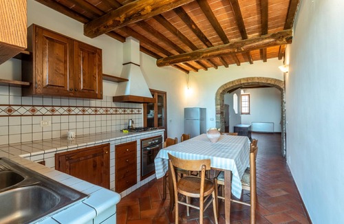 Monteroni d'Arbia Apartment | Apartment 'Giardino Su Siena' with Hill View, Shared Garden and Wi-Fi