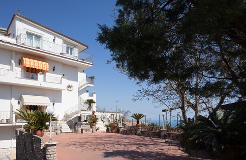Sant'Agata sui Due Golfi Apartment | Apartment Ground, Sorrento Coast, with FREE swimming pool, parking, garden, WiFi