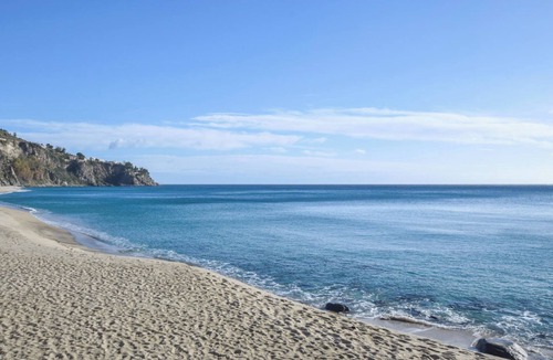 Falerna Apartment | Apartment in Falerna 100sqm with Panoramic Gulf View, Free WiFi + SmartTv