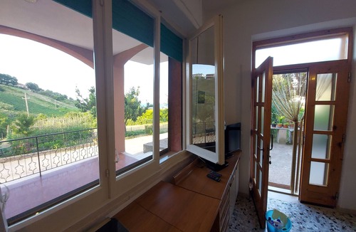 San Vito Chietino Apartment | Apartment in a farm house