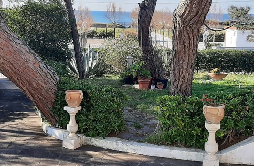 Minturno Apartment | Apartment in Villa Valentini, Seafront, Gulf of Gaeta parking included
