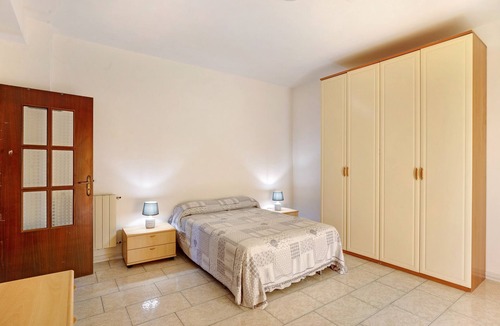 Lago Patria Apartment | Apartment "Casa Martina" with Private Terrace & Wi-Fi