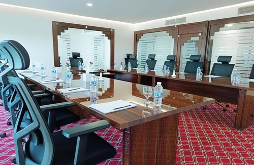 Trade Center House | Apartment on Sheikh Zayed Rd near Burj Khalifa
