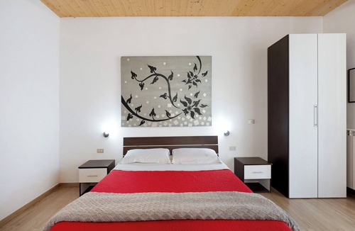 San Lazzaro House | Apartment 'The Main Street Camera Standard' with Mountain View and Wi-Fi