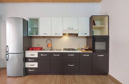 San Lazzaro Apartment | Apartment 'The Main Street' with Mountain View, Shared Garden and Wi-Fi