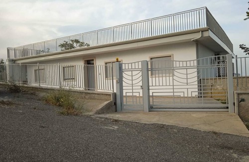 Roseto Capo Spulico Apartment | Apartment 'Villa Anna' with Sea View, Shared Terrace and Air Conditioning
