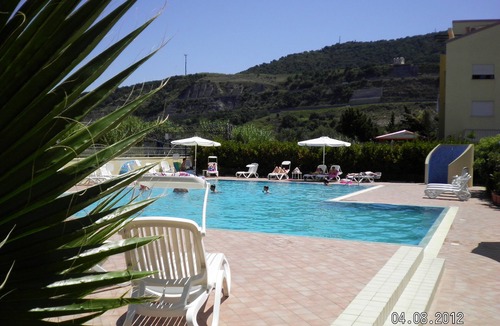 Pizzo Apartment | APARTMENT WITH POOL