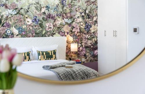Dubai Marina Apartment | Apartments in Dubai, United Arab Emirates