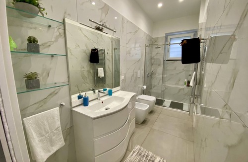 Frattamaggiore House | Appartamento Casa Crispino Piano Terra Per 2 Persone