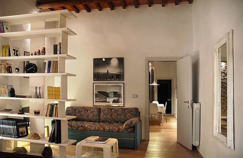 Quartiere di Porta Crucifera Apartment | Appartamento Donato: A characteristic and welcoming apartment situated in an elegant thirteenth-century building, with Free WI-FI.