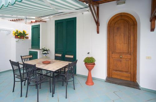 Ischia Porto Apartment | Appartamento Iasolino