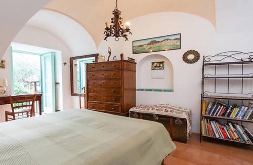 Schiazzano Apartment | Appartamento in Villa con Giardino privato e piscina
