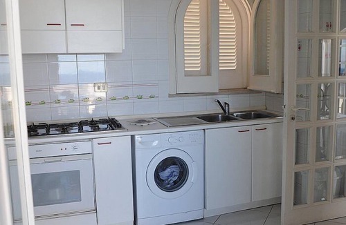 Lacco Ameno House | Appartamento Lindora D: A bright and elegant apartment that is part of a villa situated in a quiet location, a few minutes from the town center, with Free WI-FI.
