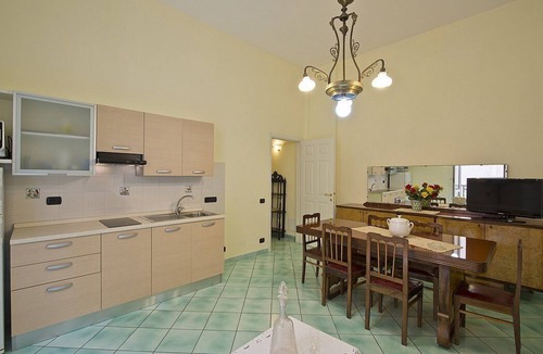 Vietri sul Mare House | Appartamento Mariuccia C: A bright apartment situated at a short distance from the beach, with Free WI-FI.