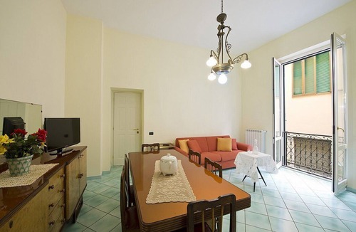 Vietri sul Mare House | Appartamento Mariuccia C: A bright apartment situated at a short distance from the beach, with Free WI-FI.