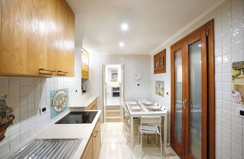 Arenella Apartment | Appartamento Napoli Vomero Suarez 12
