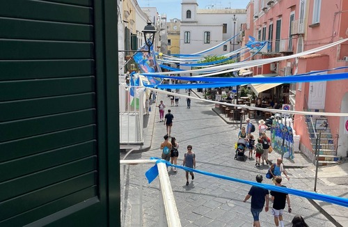 Ischia Porto Apartment | Appartamento nel borgo d'Ischia Ponte