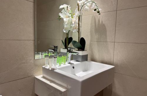 Nad Al Sheba Apartment | Ashri Elegant Studio Near Burj Khalifa