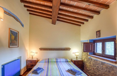 Monte Santa Maria Tiberina House | Authentic Italian cottage with space for yoga retreats.