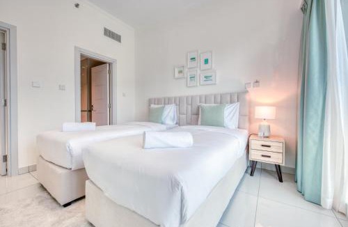 Dubai Marina Apartment | Authentic 2BR at DAMAC Heights Dubai Marina by Deluxe Holiday Homes