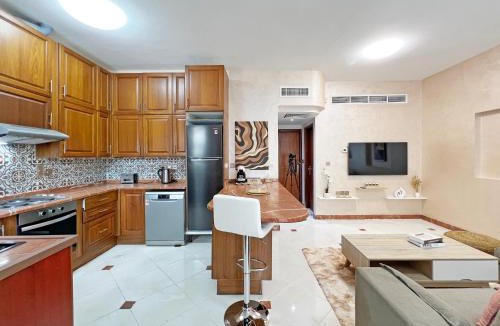 Mirdif House | Authentic Emirati Stay