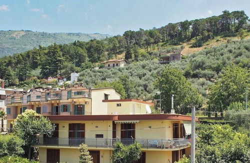 Quadrelle Apartment | Avellino Apartment in a quiet and safe hillside village - "Villa Palmira"