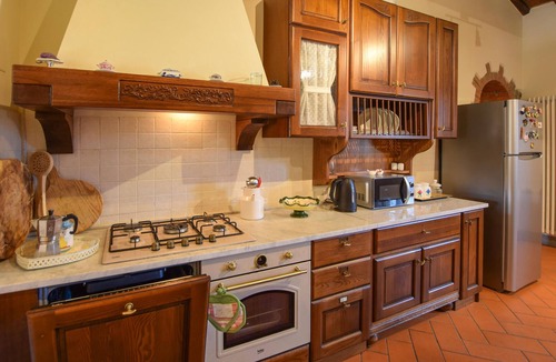 Bibbiena House | Awesome home in Bibbiena with kitchen
