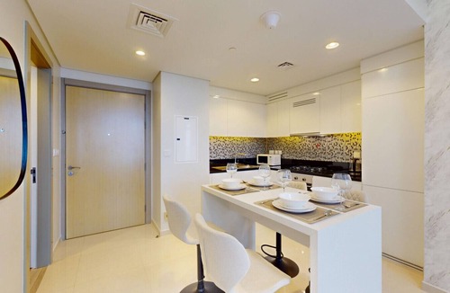 Sheikh Zayed Road Apartment | Aykon City - Upgraded Two Bedroom with City Views