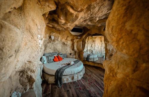 Villanova del Battista Bed & Breakfast | B&B La Casa nella Roccia