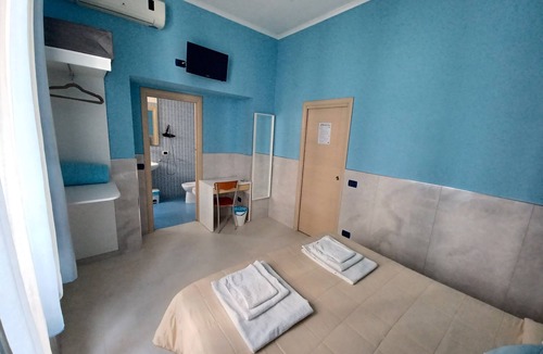 Naples City Centre Bed & Breakfast | B&B Quattro Palazzi center of Naples, in the heart of Naples, breakfast included
