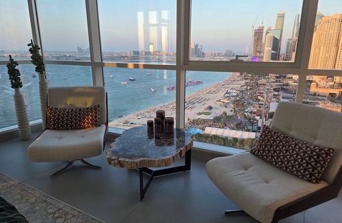 Dubai Marina Apartment | Beachfront, 250° view, private beach, high floor