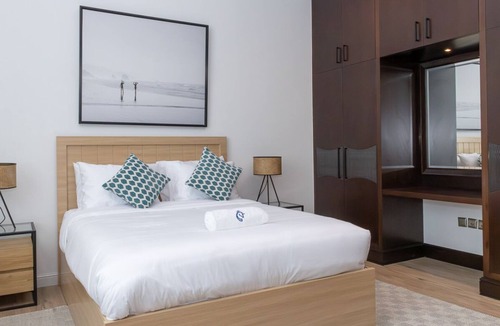 Jumeira 3 Bed & Breakfast | Beachfront Escape at Sunset Beach - Pipeline Suite