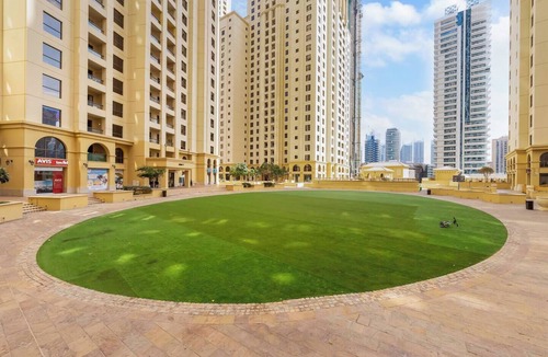 Dubai Marina Apartment | Beachside Bliss – Stylish Apartment in the Heart of JBR