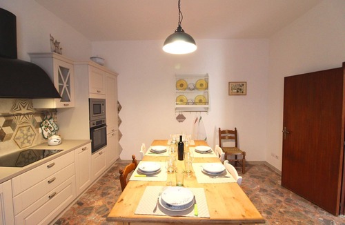 Le Piazze Villa | Beautiful private villa with private pool, WIFI, A/C, TV, balcony and pets allowed, close to Cor.