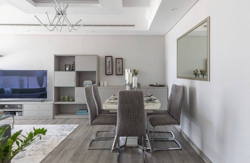 Jumeirah Lake Towers Apartment | Beautiful and Cozy 2BR Apt in JLT - Sleeps 4!