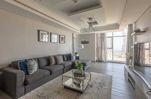 Jumeirah Lake Towers Apartment | Beautiful and Cozy 2BR Apt in JLT - Sleeps 4!