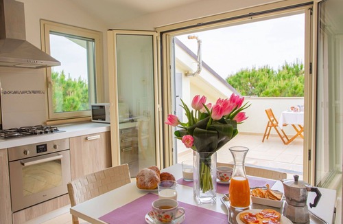 Foggetta Apartment | Beautiful apartment for 10 guests with WIFI, A/C, TV, patio, pets allowed and panoramic view