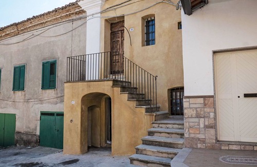 Strongoli Apartment | Beautiful apartment for 4 guests with WIFI, balcony, pets allowed and panoramic view