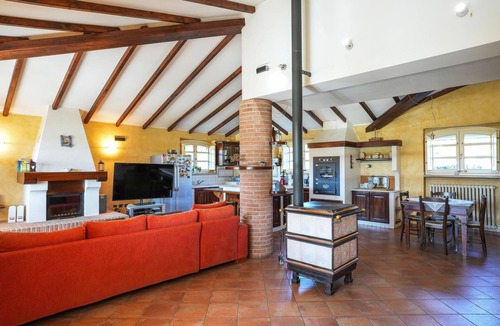 Oratino House | Beautiful home in Oratino with sauna