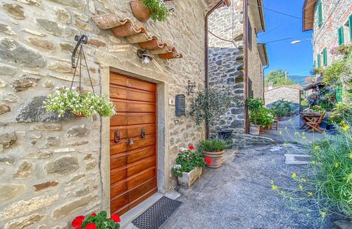 Caprese Michelangelo House | Beautiful home in Caprese Michelangelo