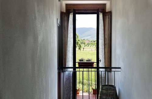 Castiglion Fiorentino Villa | Beautiful private villa for 6 people with private pool, WIFI, A/C, TV and terrace, close to Cort.
