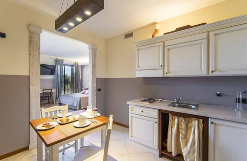 Lucignano House | Beautiful private villa for 10 people with WIFI, private pool, A/C, hot tub, TV and terrace