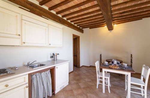 Lucignano House | Beautiful private villa for 10 people with WIFI, private pool, A/C, hot tub, TV and terrace