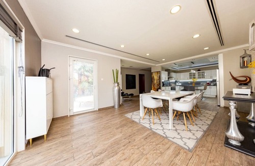 Dubai Investment Park House | Beautiful Private Villa - 4BR Green Community West