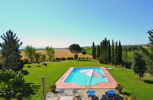 Cortona Villa | Beautiful private villa for 12 guests with WIFI, A/C, private pool, TV, terrace and pets allowed