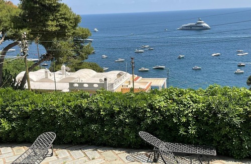Marina Piccola Villa | Beautiful seaside home with pool +10% DISCOUNT ON BOOKINGS OVER 7 DAYS