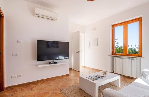 Succhivo House | Beautiful vacation home in panoramic position