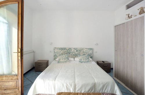 San Michele Bed & Breakfast | Bed and Breakfast 'Camera Fiordo Con Vista Mare' with Sea View, Wi-Fi and Air Conditioning