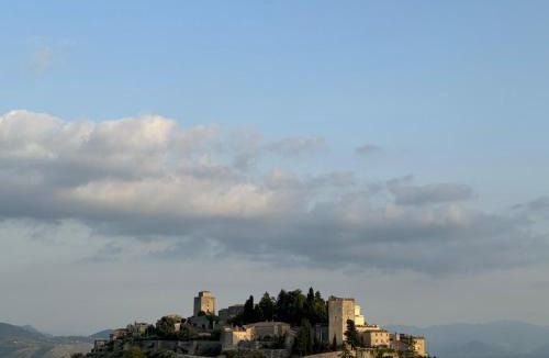 Monte San Giovanni Campano Villa | Benesié - Villa with castle view