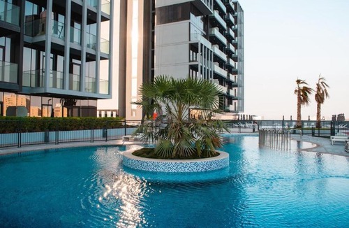 Jumeirah Village Circle Apartment | Bloom Tower Apartment, Dubai